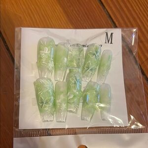 Green Butterfly Press-On Nails